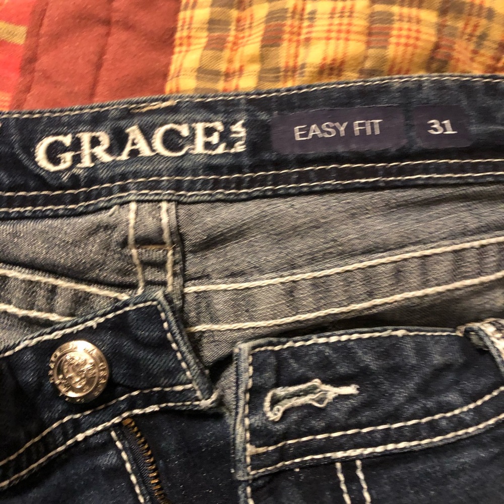 Easy Fit size 31 capris
